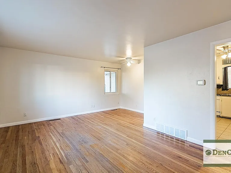 4945 S Pearl St — Photo 4