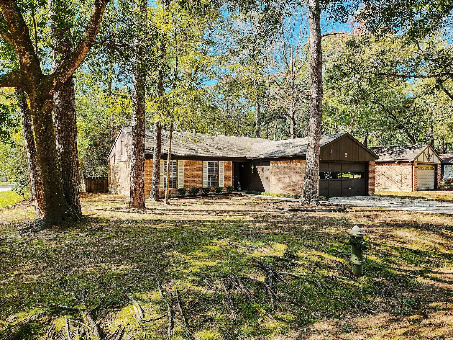 3 bed, 2.0 bath, 1330 sqft, $1,725 — Photo 2