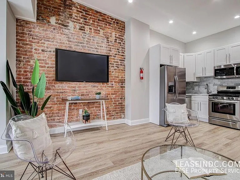 1626 Monroe St NW #2 — Photo 7