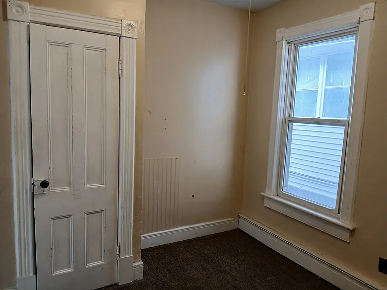 139 N Clinton St #2 — Photo 13