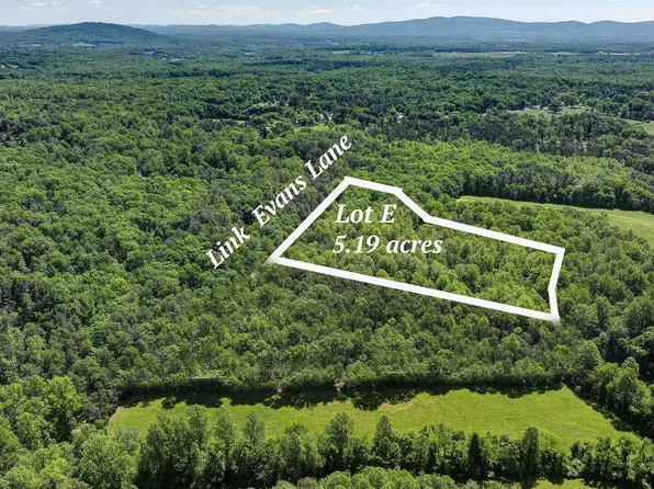 2 E Link Evans Ln, Earlysville, VA 22936