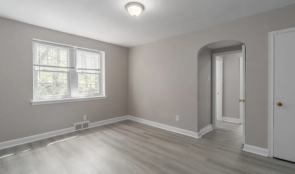 1 bed, 725 sqft, $1,295 — Photo 2
