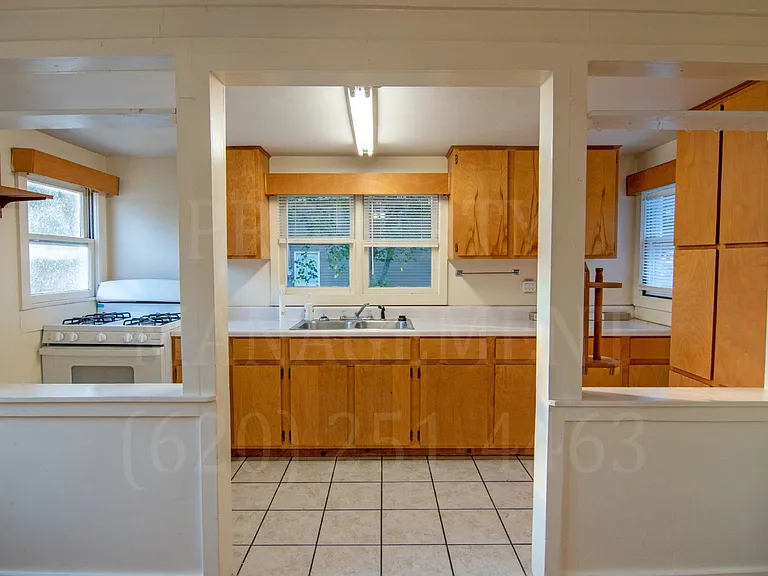 425 N Delaware St — Photo 15