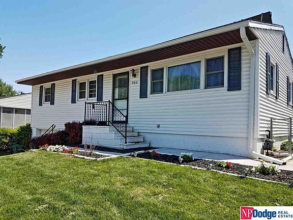 2nd image of 705 W 31st Ave