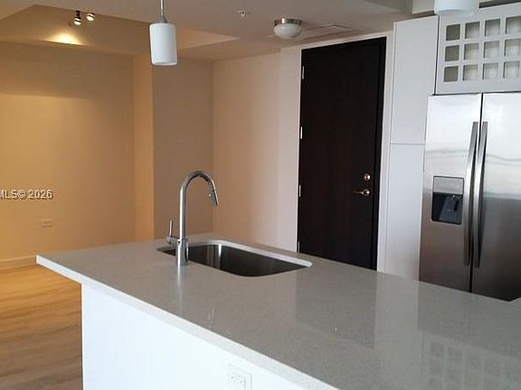 5th image of 999 SW 1st Ave APT 2511