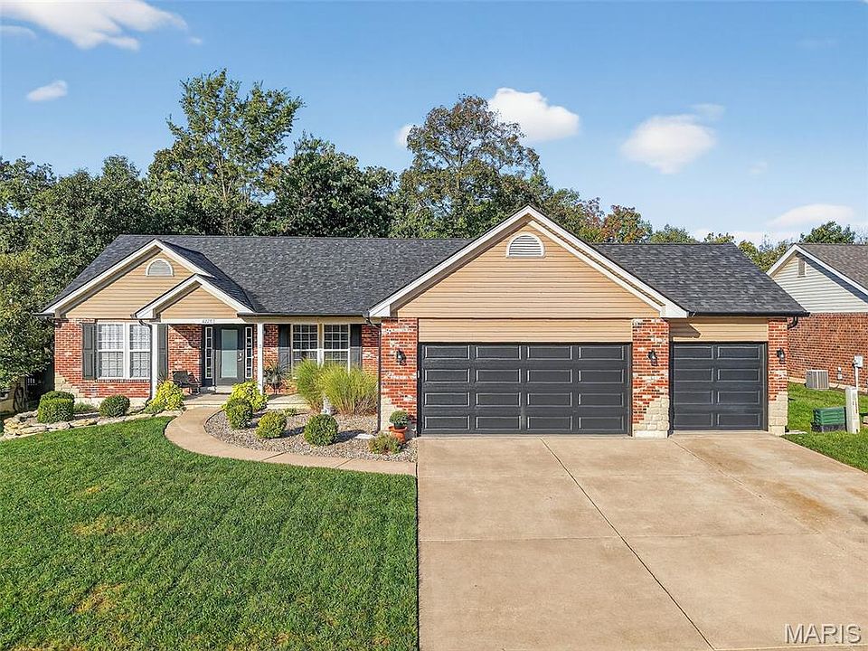 1st image of 4225 Broken Rock Dr
