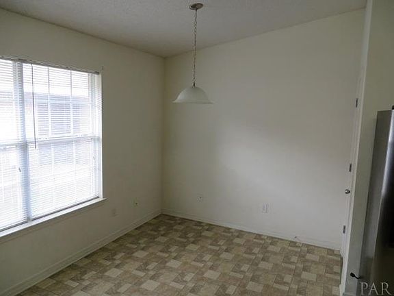 5th image of 5067 Cocoa Dr