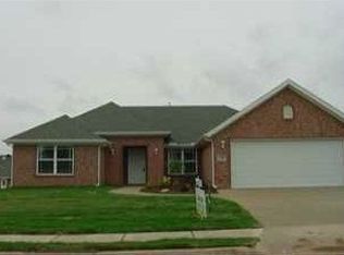 230 Beasley Dr, Centerton, AR 72719