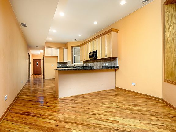 4th image of 4837 S Forrestville Ave #2