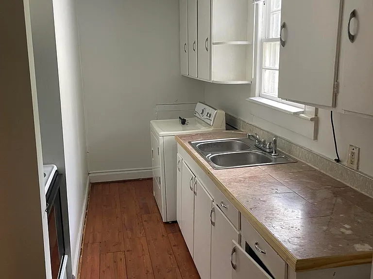 423 Snow Hill St — Photo 6