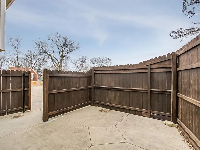 5601-5603 Southwest 7th Street — Photo 30