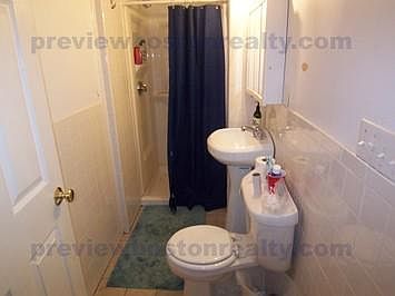 2nd image of 45 Orkney Rd #D3