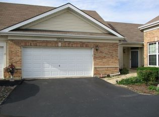 21564 Wolf Lake Ct, Crest Hill, IL 60403