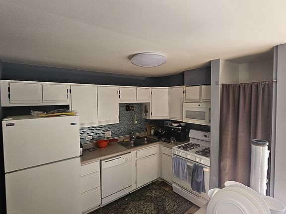 5th image of 500 Bayside Dr Unit 4