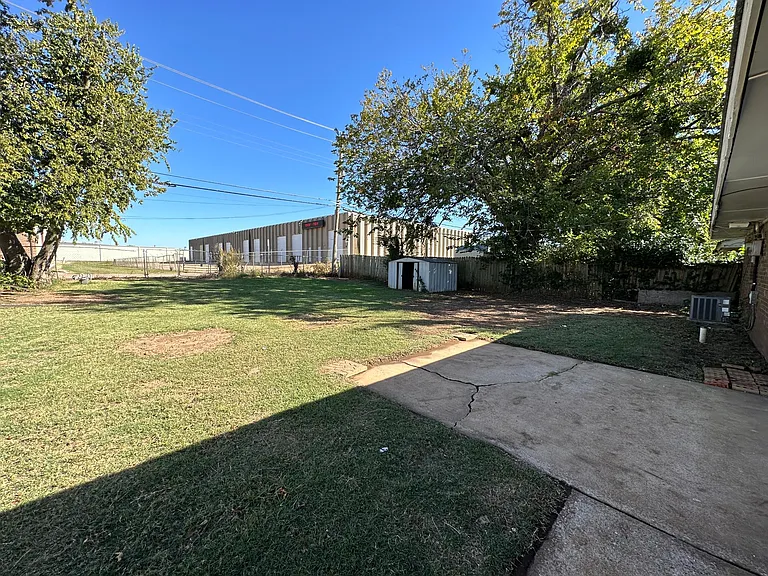 1008 N Nail Pkwy — Photo 32