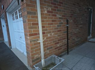 305 Castan Ave #Ll, Markham, ON L3R 4S2