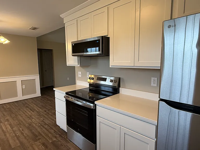 14287 Lexington Dr — Photo 6