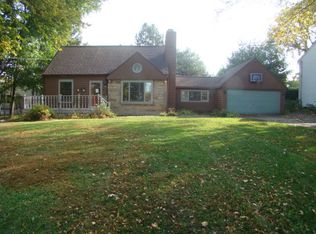 45 S Oriole Trl, Crystal Lake, IL 60014