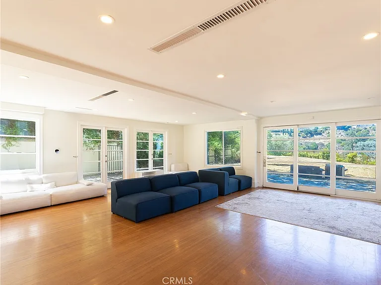 3441 White Rose Way — Photo 8