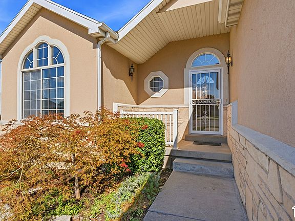 3rd image of 7333 S Union View Pl
