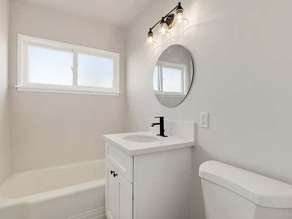 4th image of 7445 Sunnybrae Ave