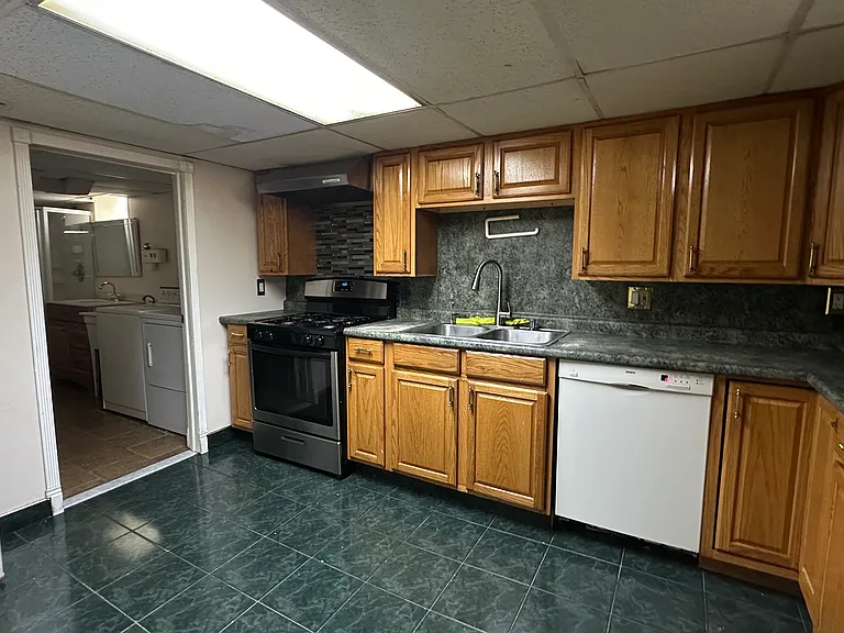 8243 Virgil St — Photo 29
