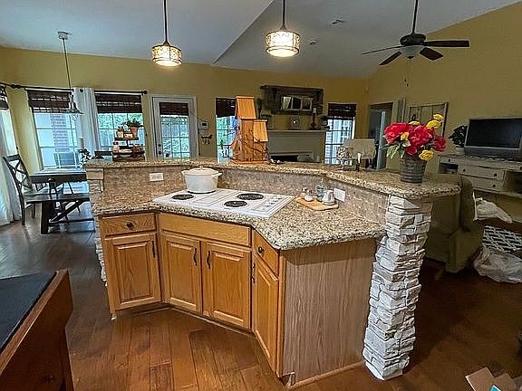 3rd image of 71 N Calla Lily Ct