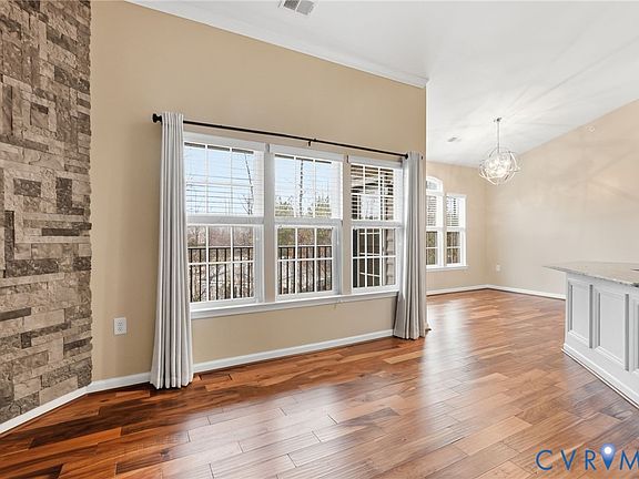 3rd image of 1020 Westwood Village Way Unit 403