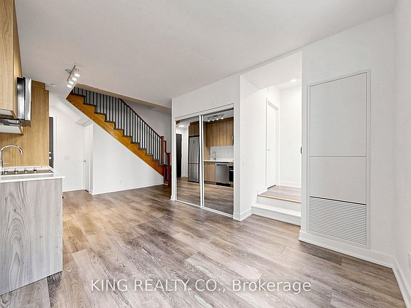 4th image of 90 Mendelssohn St #101