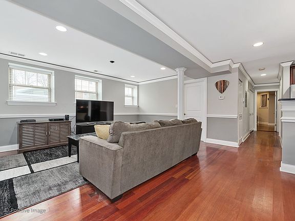 5th image of 4650 N Karlov Ave #G