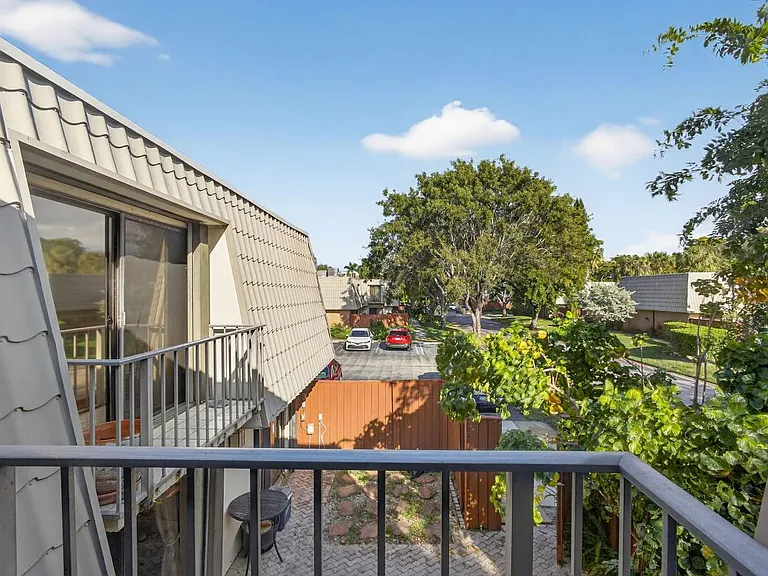 1700 Embassy Dr #101 — Photo 12
