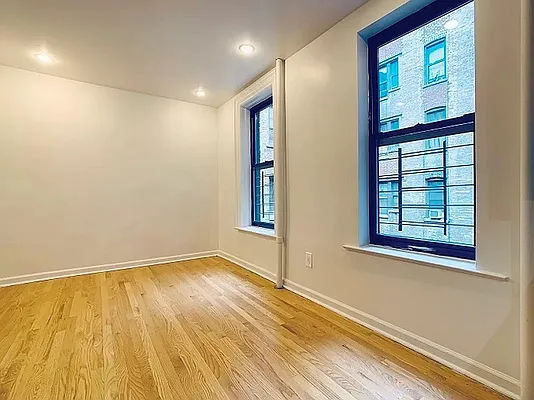 Rented by City Connections Realty | media 14