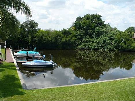 5th image of 9486 Palm Island Cir