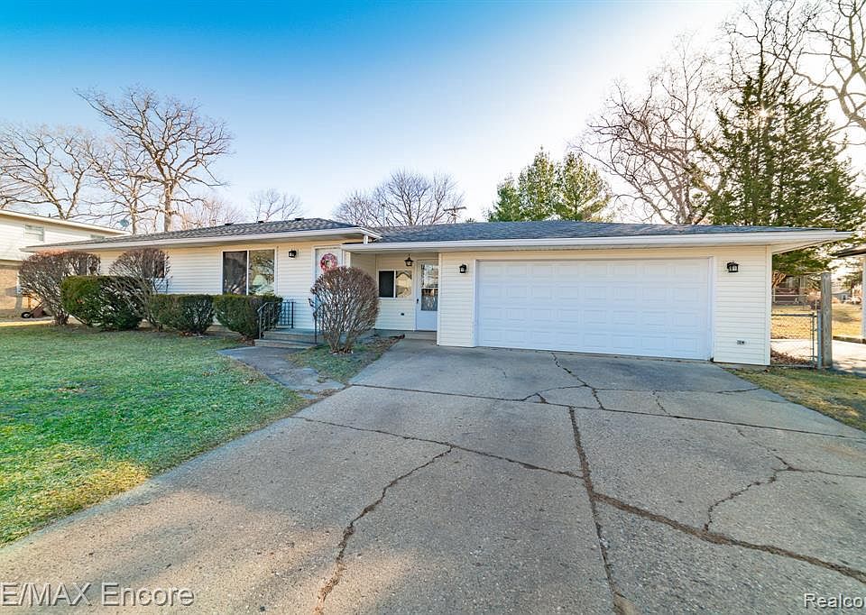 1st image of 3422 Coventry Dr