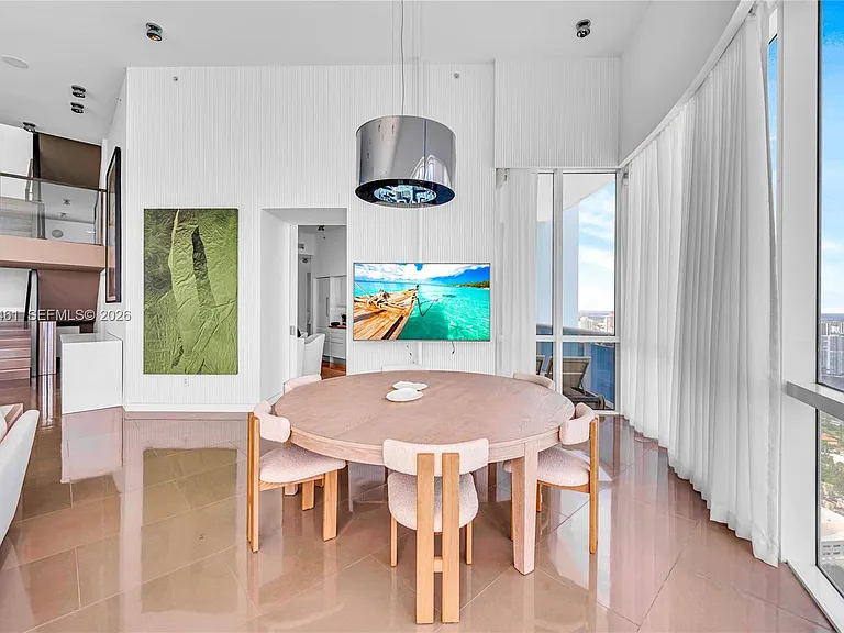 18101 Collins Ave #5509 — Photo 8