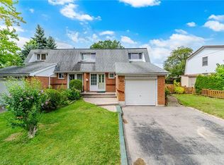 667 Green Meadow Cres, Mississauga, ON L5A2V3