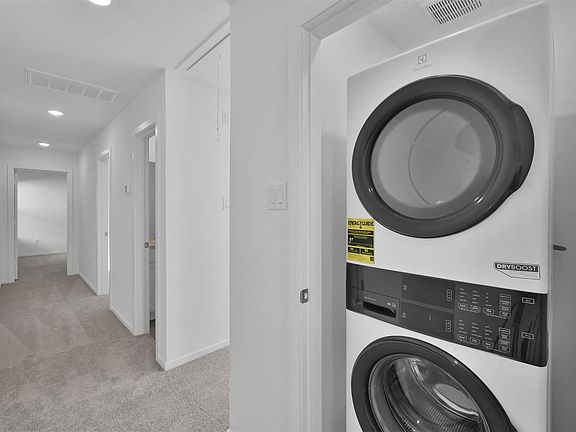 5th image of 18243 Via Aurelia Dr