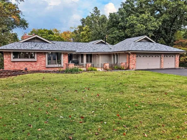 56 Chesterfield Lakes Rd, Chesterfield, MO 63005