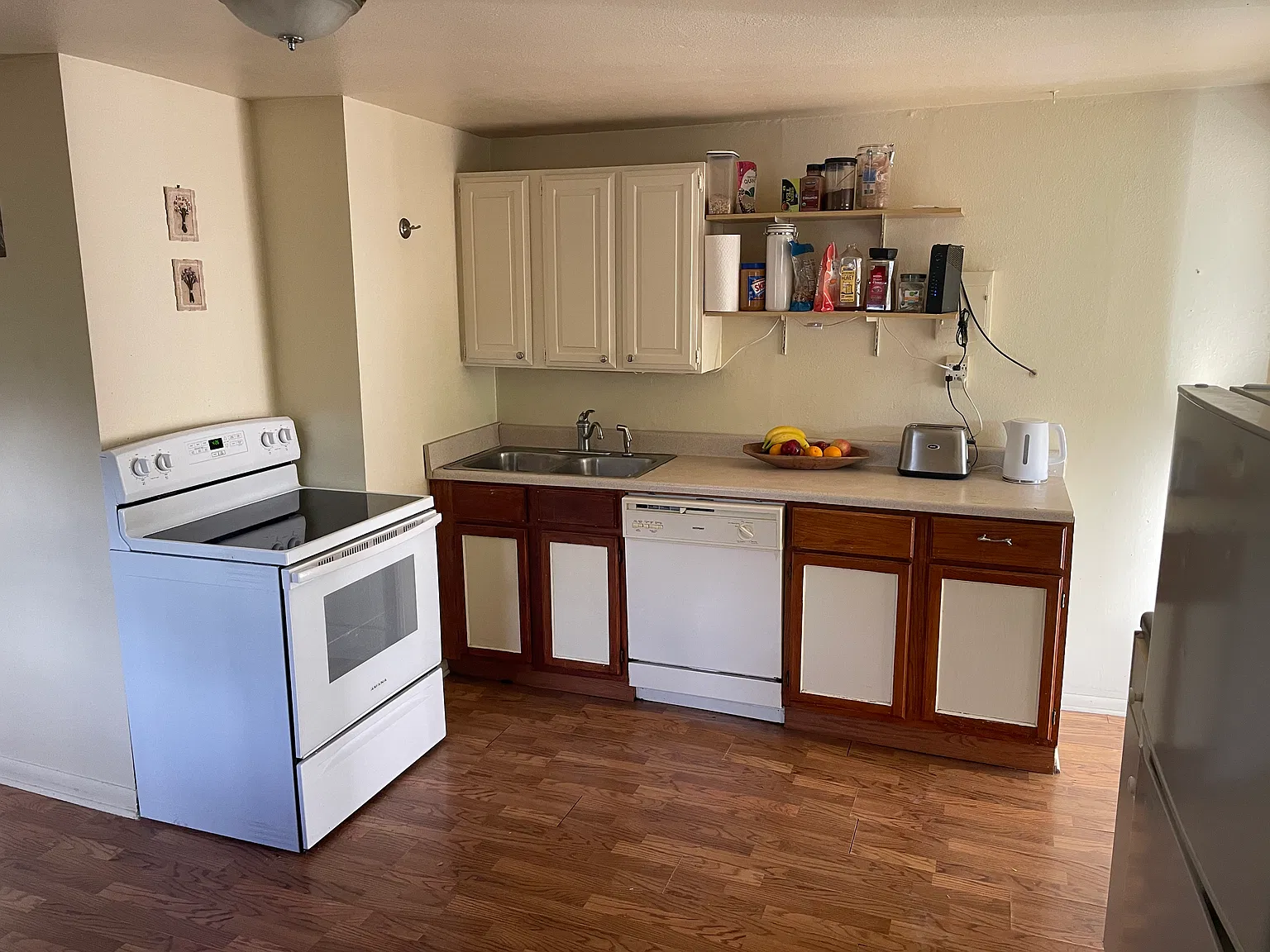 1 bed, 800 sqft, $1,650 — Photo 2