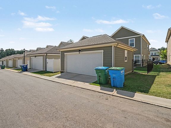 3rd image of 9011 Ramsford Ct