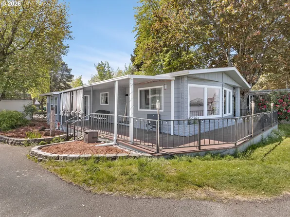 2201 N Menzies Dr, Portland, OR 97217