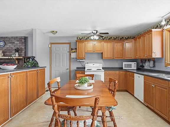 2nd image of 1004 Bateman Rd E