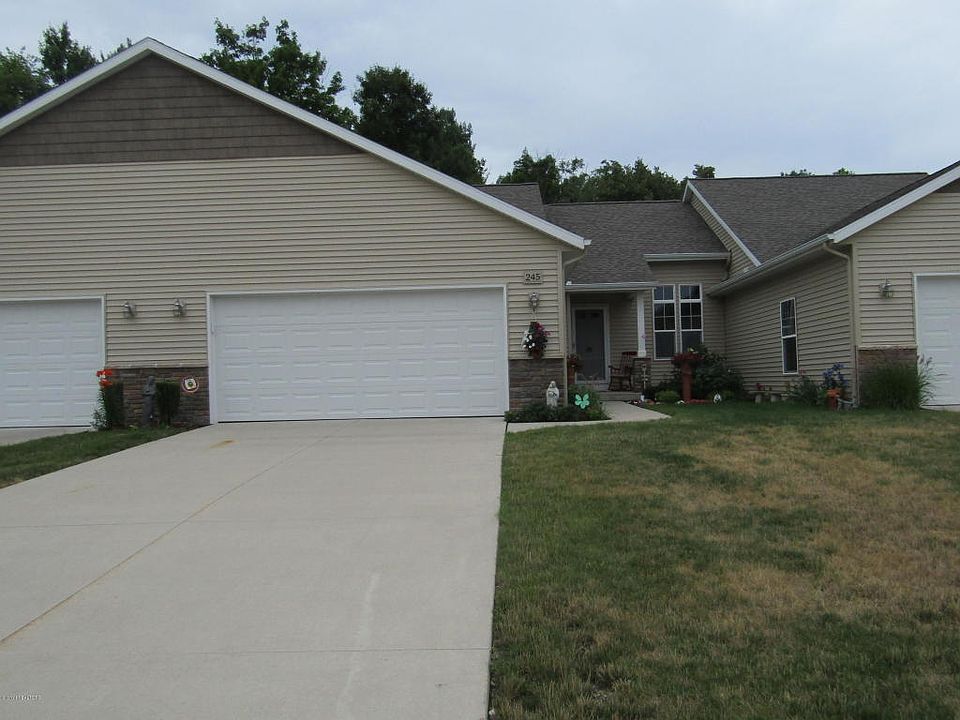 1st image of 245 Barrington Cir #79