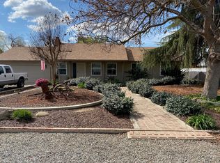 351 S Cornucopia Rd, Exeter, CA 93221