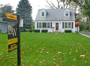 4424 Elm St, Downers Grove, IL 60515