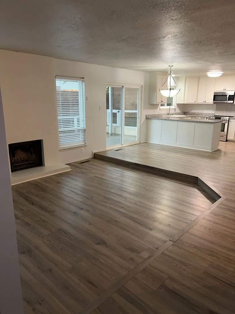2-bedroom, 2-bathroom home located in the vibrant city of Albuquerque — Photo 4