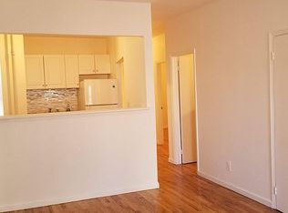 445 W 37th St #3, New York, NY 10018