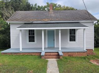 9 Lee St, Ware Shoals, SC 29692