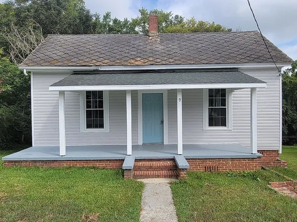 9 Lee St, Ware Shoals, SC 29692