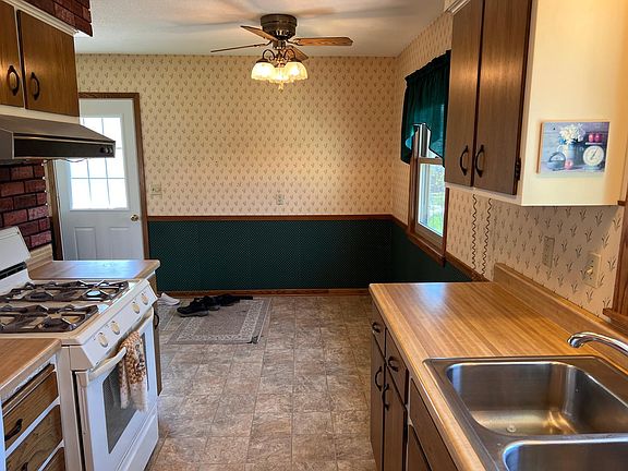4th image of 10568 Quincy Blvd NE